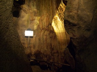 裏見の滝 龍河洞