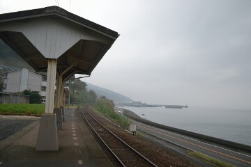 ホームと海 下灘駅
