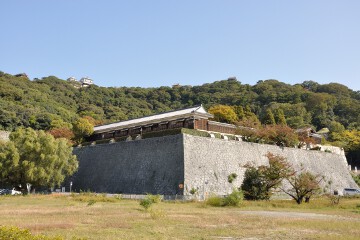 やすらぎ広場 松山城