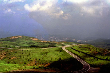 白根火山駐車場からの眺め 白根火山駐車場からの眺め 志賀草津高原ルート