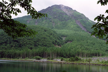 焼岳と大正池