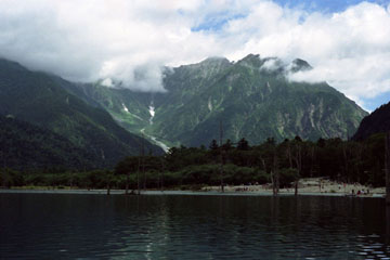 梓川と穂高連峰