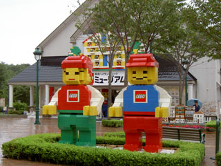 巨大なレゴ人形 - LEGOミュージアム