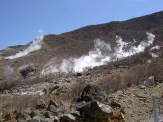 水蒸気が立ち昇る