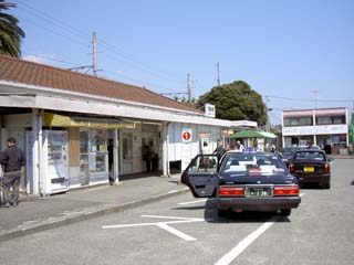 JR東海道線 真鶴 駅前