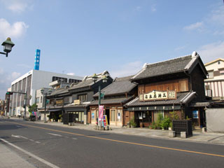 蔵の街大通りの町並み