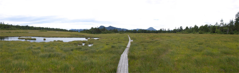 日光白根山方面を見る 鬼怒沼