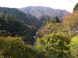 山 山