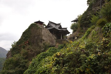 納経堂と開山堂 納経堂と開山堂