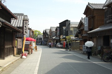 おはらい町通り　とらやひげ天と岡田屋