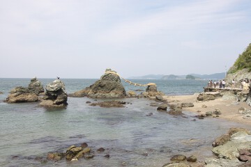 二見浦の夫婦岩