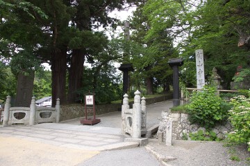 中尊寺参道入口