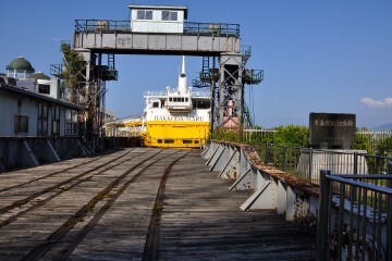 可動橋・車両搬入口