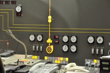 4号機が運転中 制御室