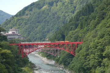 新山彦橋 新山彦橋