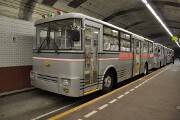 黒部ダム駅に停車中の300形 関電トンネルトロリーバス300形
