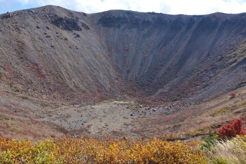 火口 吾妻小富士