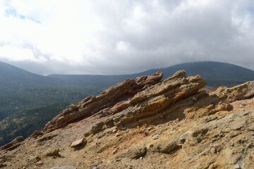 火口壁の岩 火口壁の岩