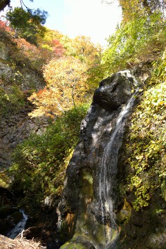 幕滝の手前の滝 幕滝