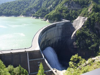 黒部ダム