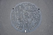桃太郎のマンホール 岡山市マンホール
