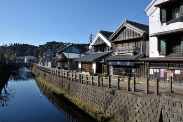 古い商家が建ち並ぶ 佐原