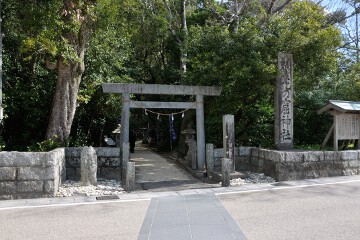 花窟神社