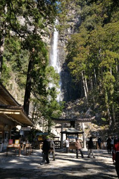 別宮飛瀧神社前