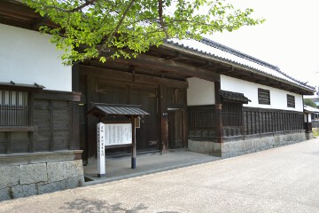 香川家長屋門 香川家長屋門