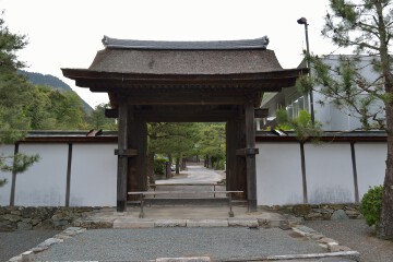 洞春寺 山門 14oo年頃建立 洞春寺