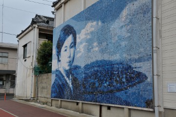 金子みすゞ立体モザイク画 金子みすゞ立体モザイク画