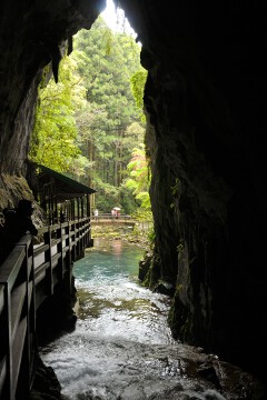 鍾乳洞入口 鍾乳洞入口