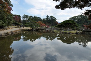 魚躍沼 玄宮園