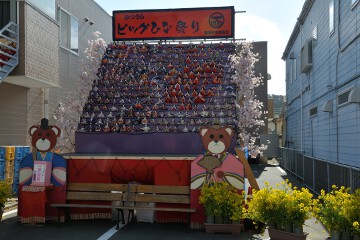 ライトアップされるおひな様 ライトアップ