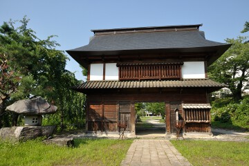 復元された門 復元された門