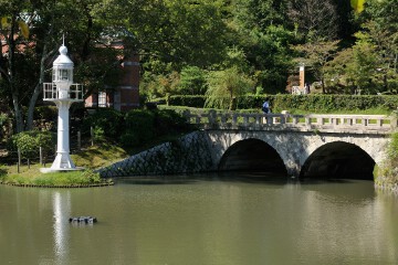 天童眼鏡橋と小那沙美島燈台