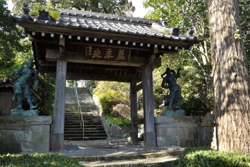 万年山の門 万年山の門