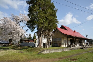 旧熱塩駅ホーム