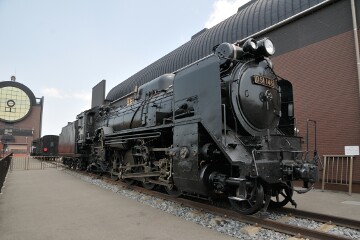 D51形蒸気機関車