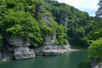 奇岩の連なる景観 塔のへつり