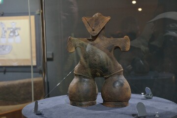 仮面の女神 仮面の女神