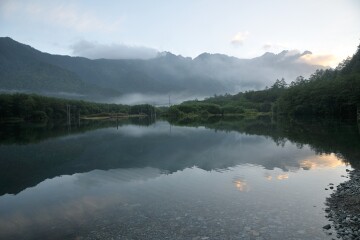 早朝の大正池 大正池