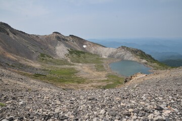 権現池と屏風岳 権現池