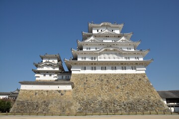 備前丸跡から見た天守 備前丸跡から見た天守