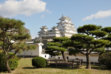 西ノ丸から天守を望む 西ノ丸から天守を望む