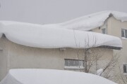 屋根の雪 屋根の雪