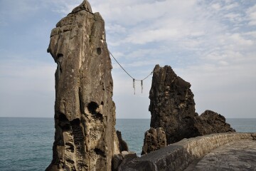 鹿岡の夫婦岩 鹿岡の夫婦岩