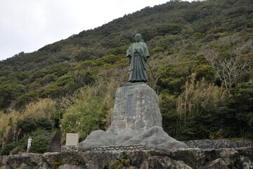中岡慎太郎銅像 中岡慎太郎銅像