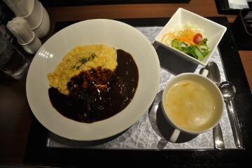 ありそブラックオムハヤシ