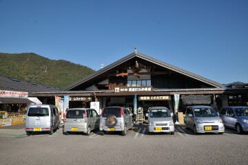 道の駅「美濃にわか茶屋」